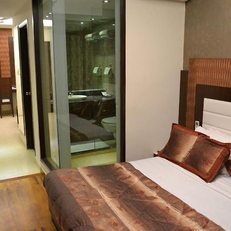 Hotel Classic Чандигарх Экстерьер фото