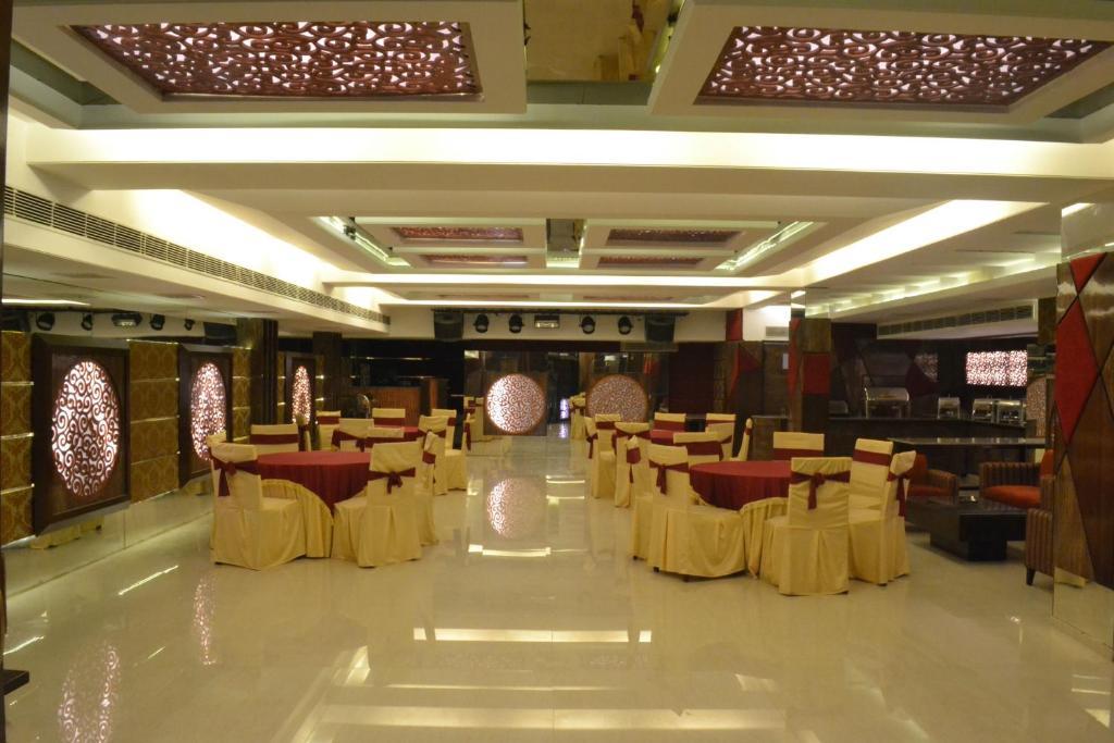 Hotel Classic Чандигарх Экстерьер фото