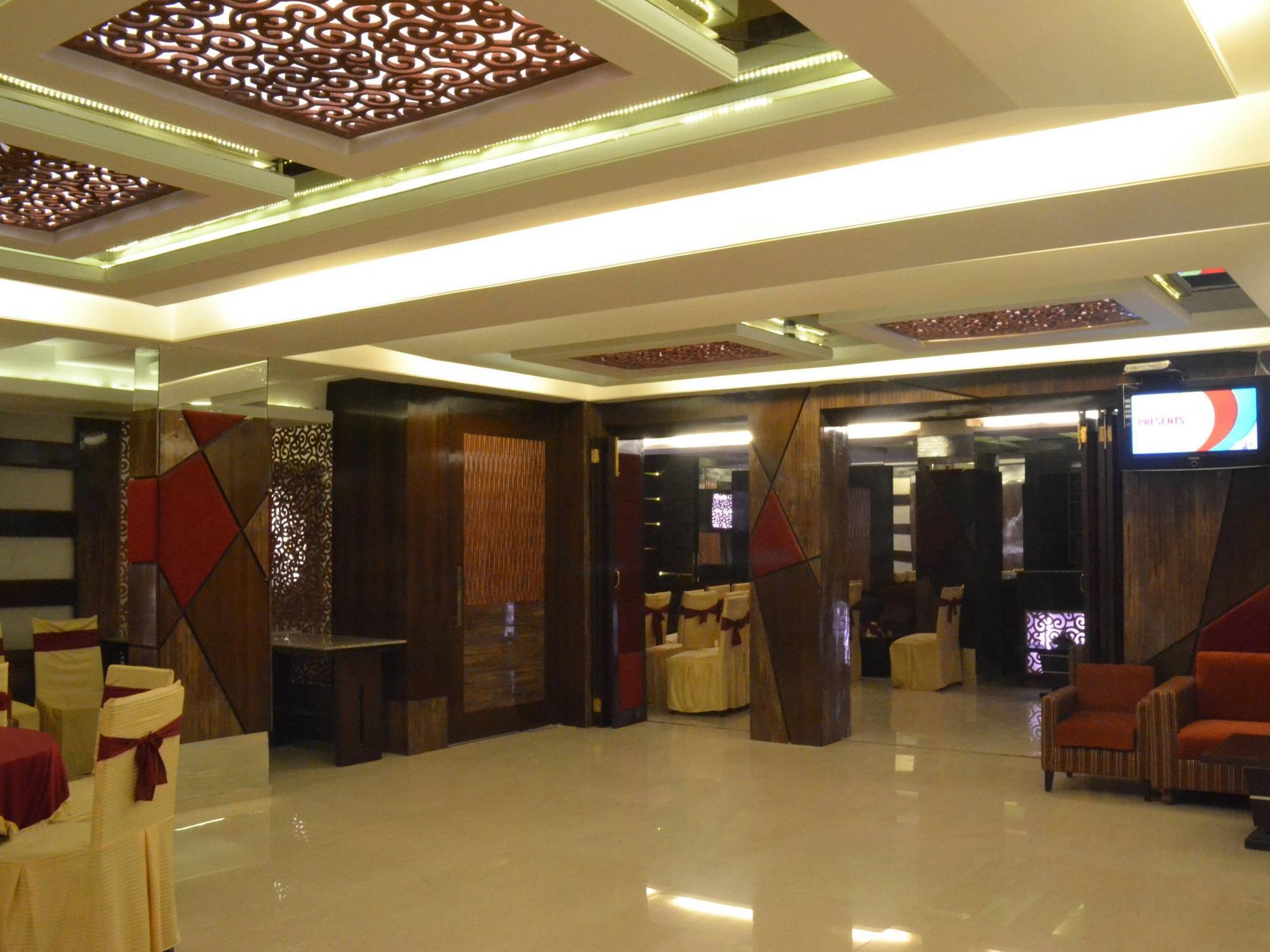 Hotel Classic Чандигарх Экстерьер фото