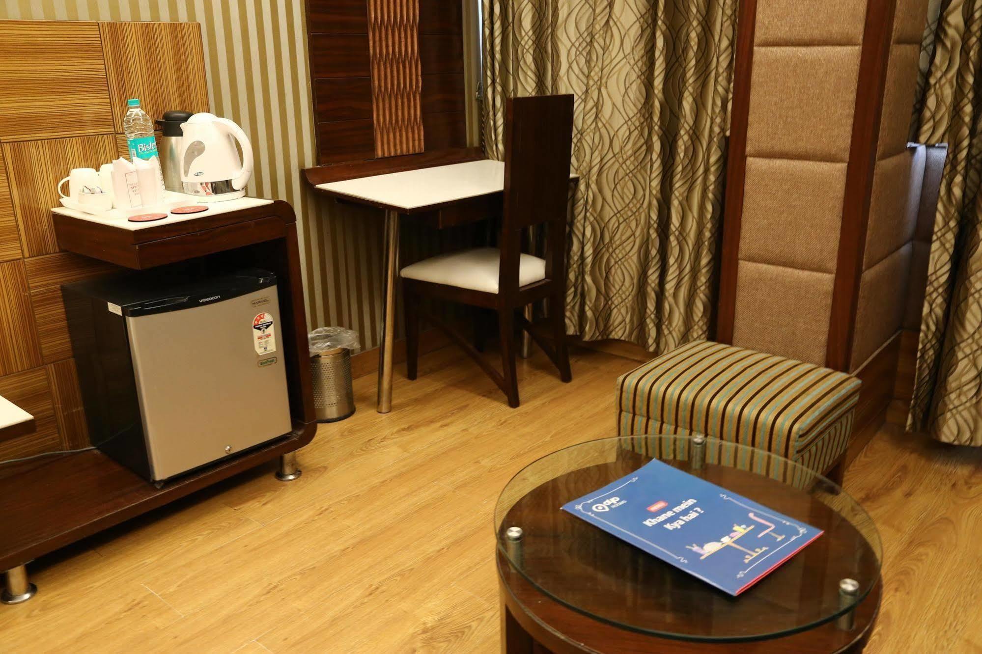 Hotel Classic Чандигарх Экстерьер фото